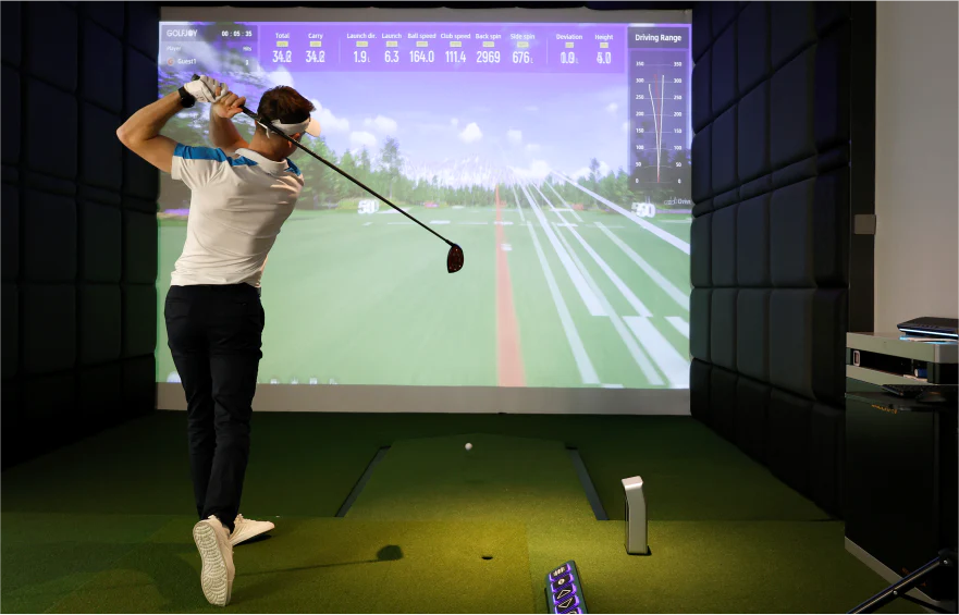 SimSpace Golf Simulator Studio | Golfjoy GDS Plus | Komplettes Luxus-Do-it-yourself-Paket